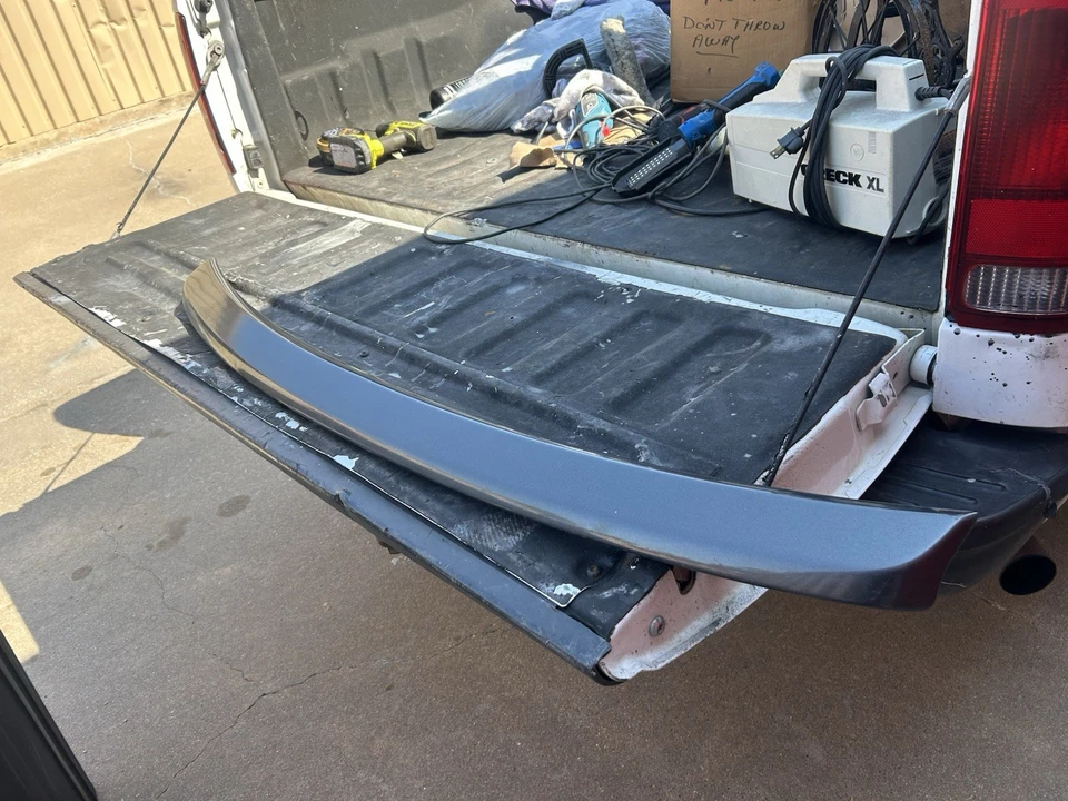 Alerón trasero Toyota Corolla 2014-presente. Original OEM. Foto 4 de 4