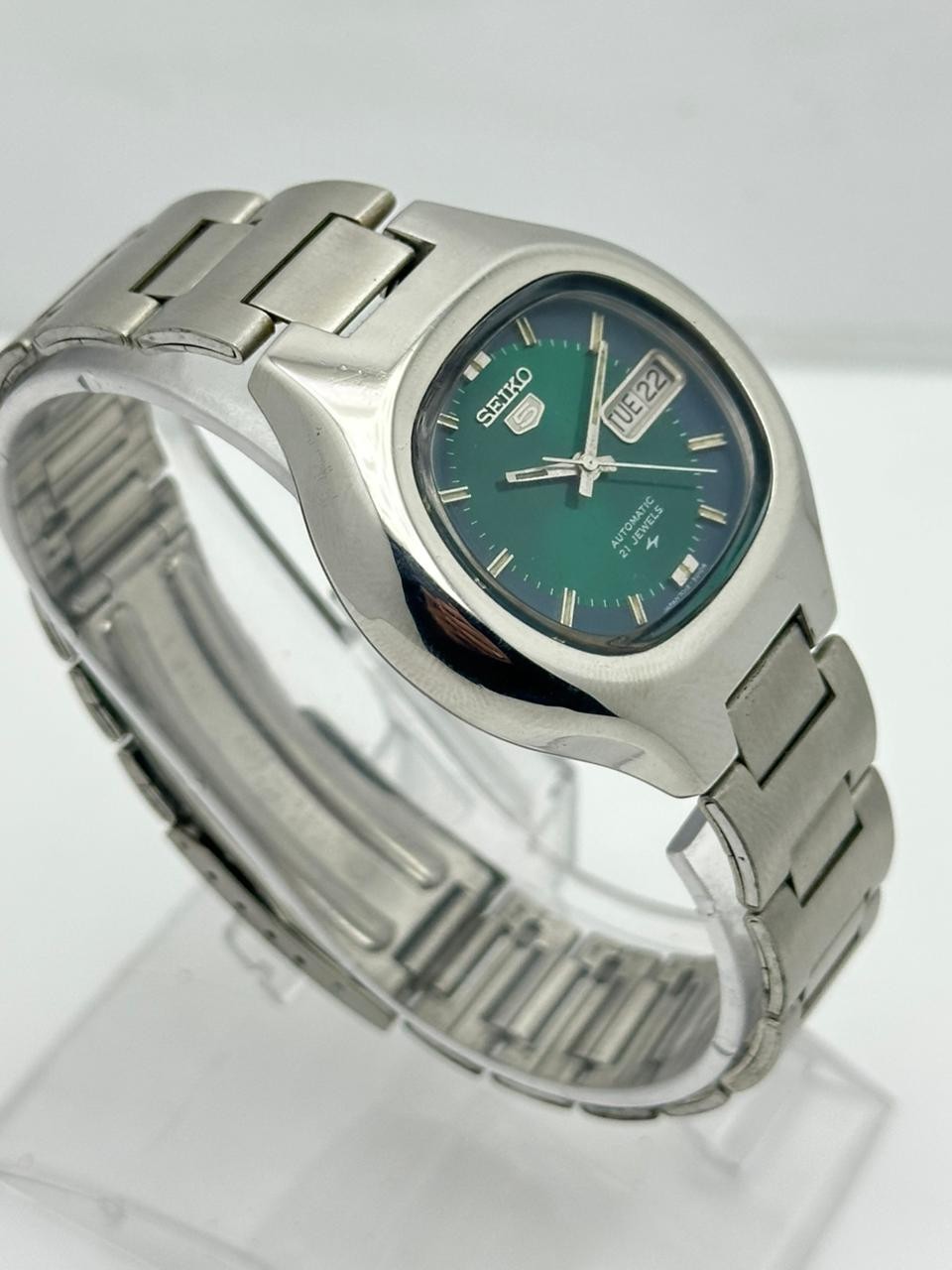 Japan Men's Automatic Day/Date Green 5 Rare With Made DIAL Watch 7019-5010 Seiko - vintagewatches.pk