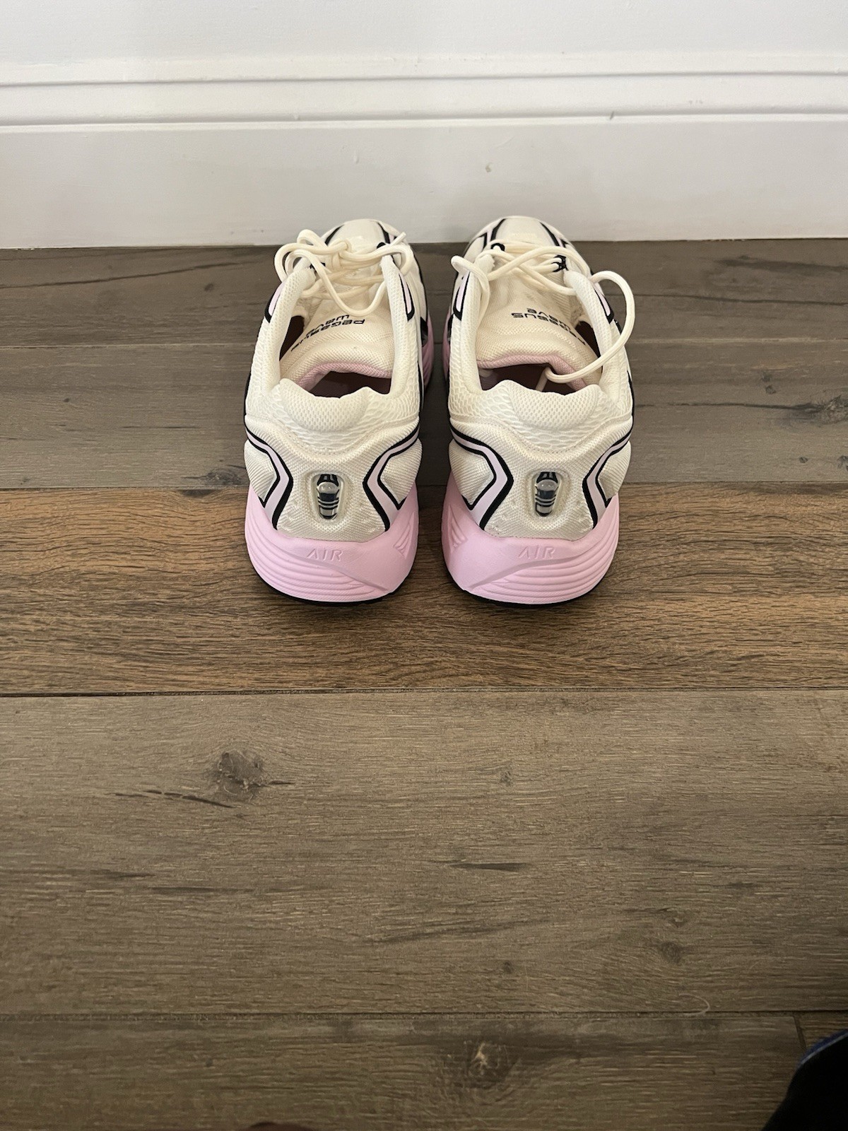 Nike Air Women's Cream Pink Black Mesh Lace Up Low Top Running Sneakers thumbnail 4