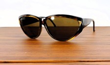 COOL - RAY Vintage 1960s Women's Cat Eye Sunglasses Tortoise Frame Gold Accent
