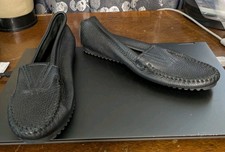 Minnetonka Womens Size 8 Classic Deerskin Gore Front Moccasin Loafers Black