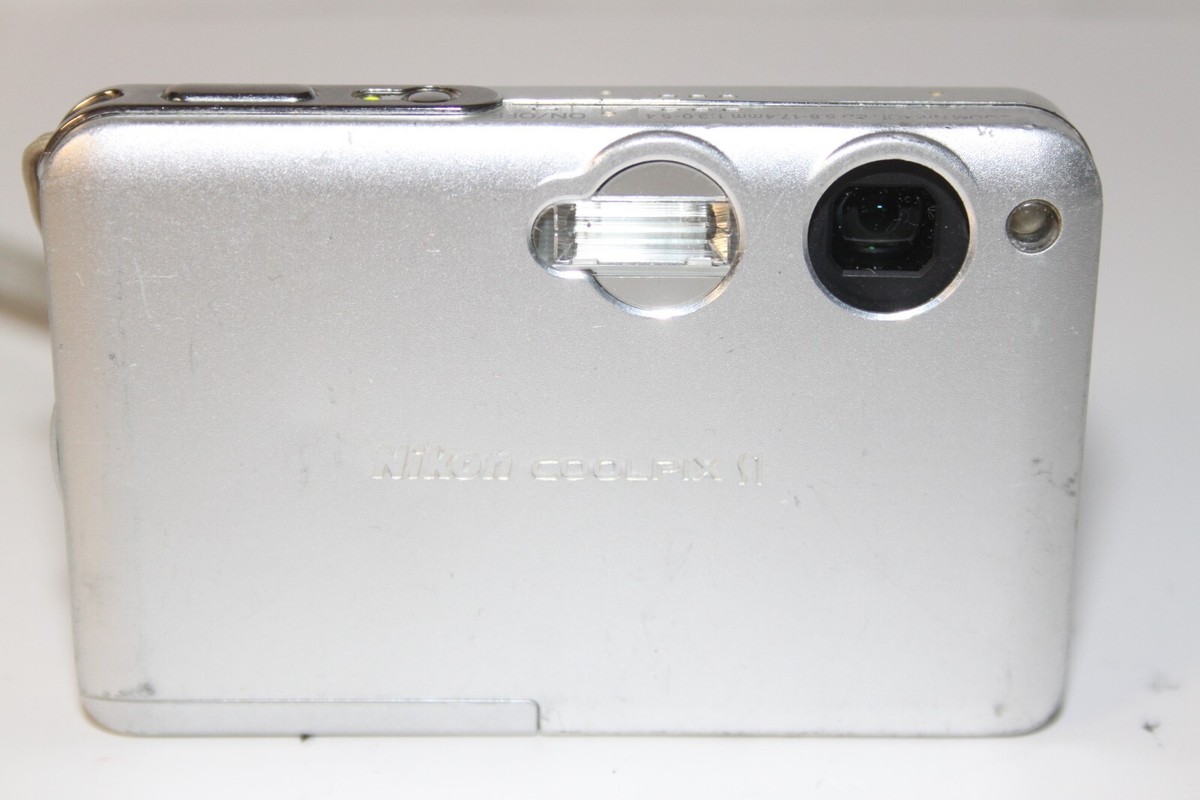 Nikon Coolpix S1 Digital Camera - Silver -for Parts (Flash Doesn't