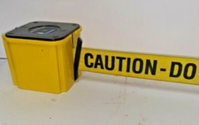 VISIONTRON RETRACTABLE BARRICADE "CAUTION- DO NOT ENTER"