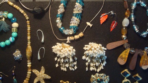 Huge Costume Jewelry Lot - Necklace Bracelet Brooch Ear Ring - Rhinestone #2 - Picture 16 of 21