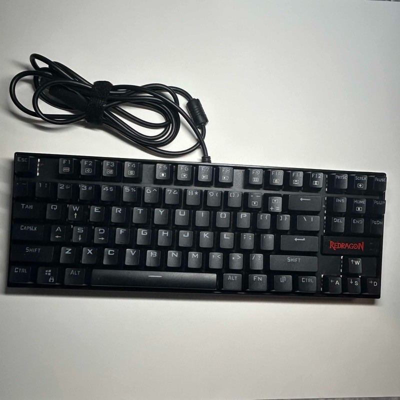 Redragon K552 Kumara Wired Mechanical Gaming Keyboard - TKL - Used & Cleaned