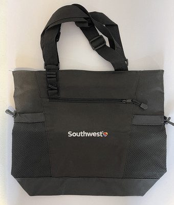 NWOT TOTE BAG SOUTHWEST AIRLINES LEEDS BLACK CANVAS ZIP ADJUSTABLE STRAPS