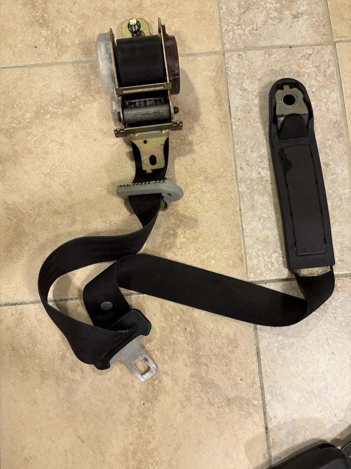 Honda Civic 1996-2000 cupé de 2 puertas conductor delantero/cinturón de seguridad izquierdo y hebilla OEM Foto 3 de 4