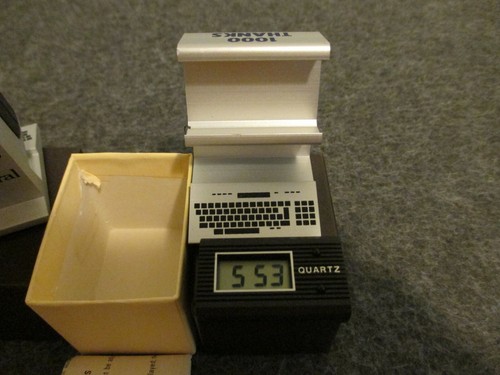 1980's NOS (2) QUARTZ PROMO COMPUTER CLOCK / DESK ADVERTISEMENT- NEW BATTS W/BOX - Picture 5 of 10