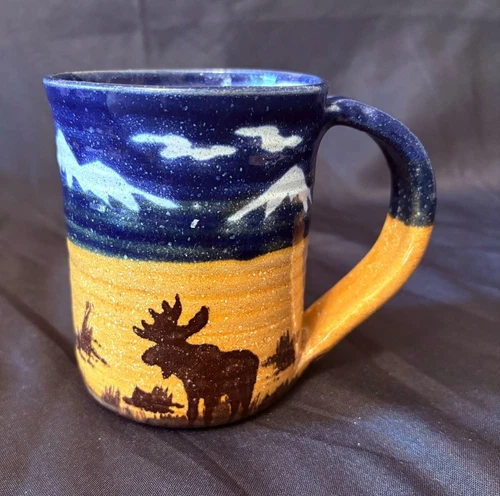 Montana Earth Studio Pottery Stoneware Mug Mouse Mountain Scenery Signed 6/12
