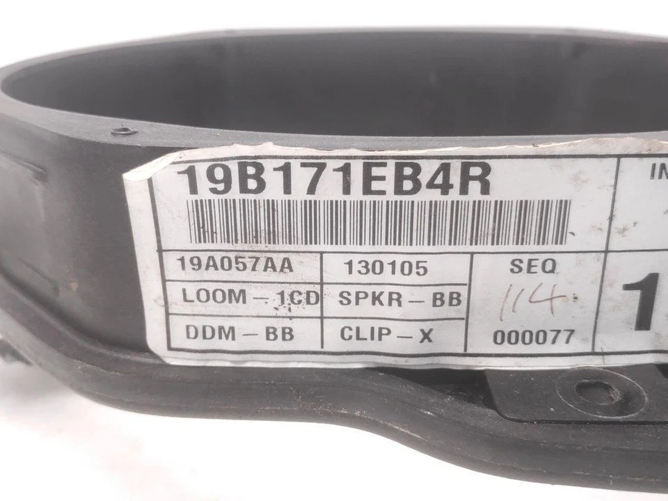 Jaguar S-Type 2.7D 152kW Diesel 2004 Front left door speaker mount bracket cover - Image 4 of 4