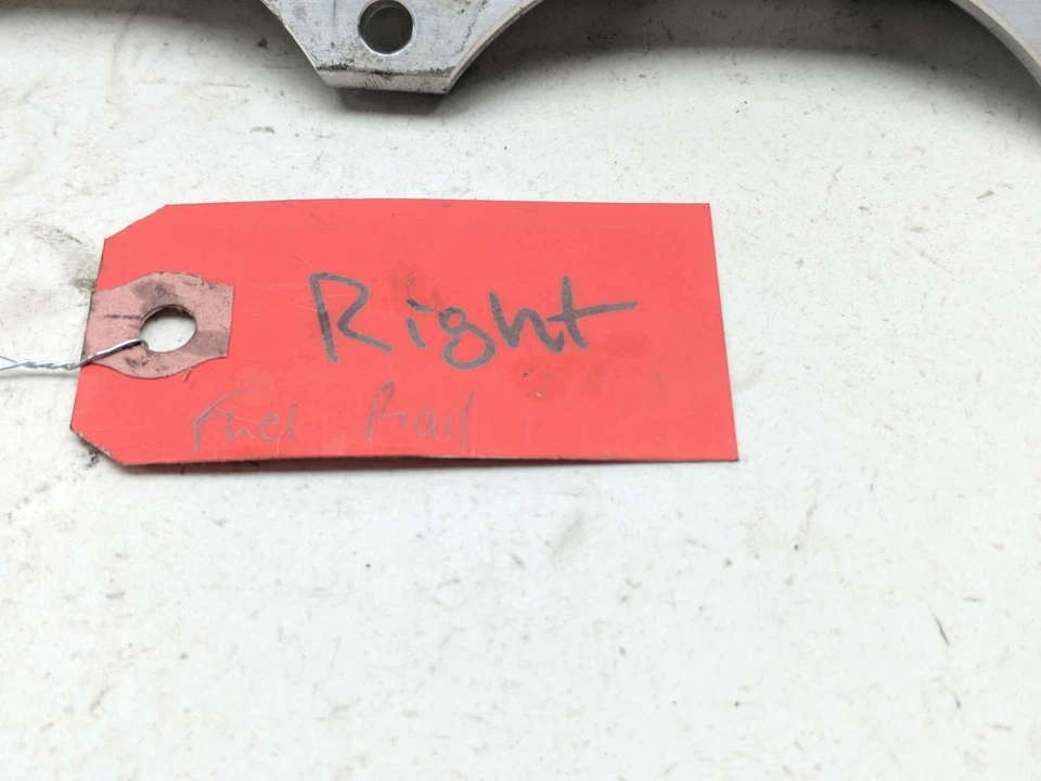 01-05 Honda Goldwing 1800 GL1800 NOIN Riel inyector de combustible de gas derecho TRSH PL Foto 2 de 4