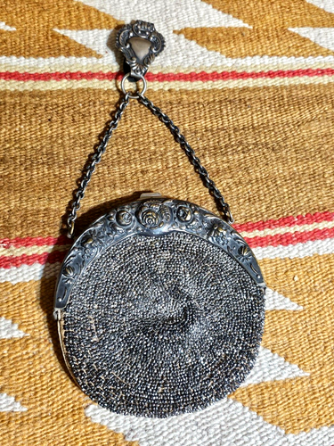SWEET VICTORIAN CLIP DANGLE CLUTCH PURSE FANCY SILVERPLATE WORK & BEADWORK NICE! - Picture 2 of 17