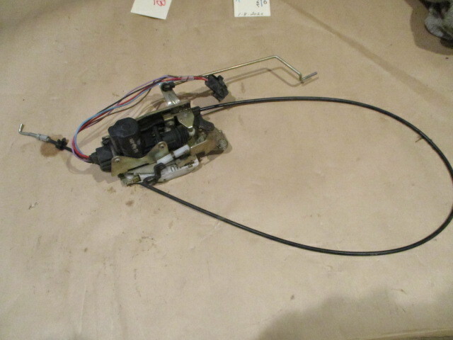 Ferrari, 355-348 - RH Door Lock With Cable / Actuator - P/N 64685200