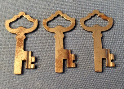3 vtg deep track cut on bit flat KEYS, all same bit cut, 1 1/16'' long