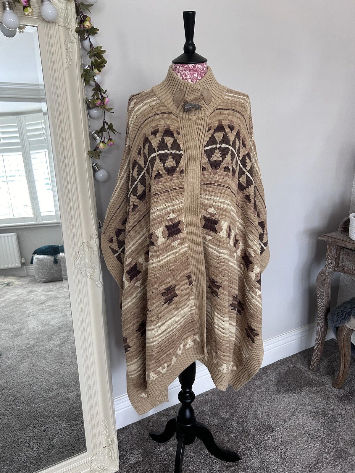 BNWT Ralph Lauren Beige Brown Poncho Shawl Native American Aztec Year 2008 S/M