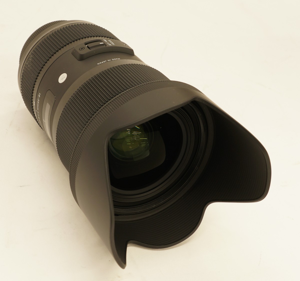 Sigma 18-35mm DC HSM Art Lens for Nikon DSLR Cameras