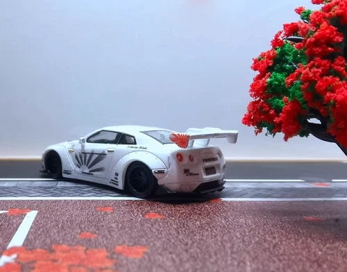 Modellino auto in plastica 1/87 Nissan GT-R R35 - Foto 15 di 29