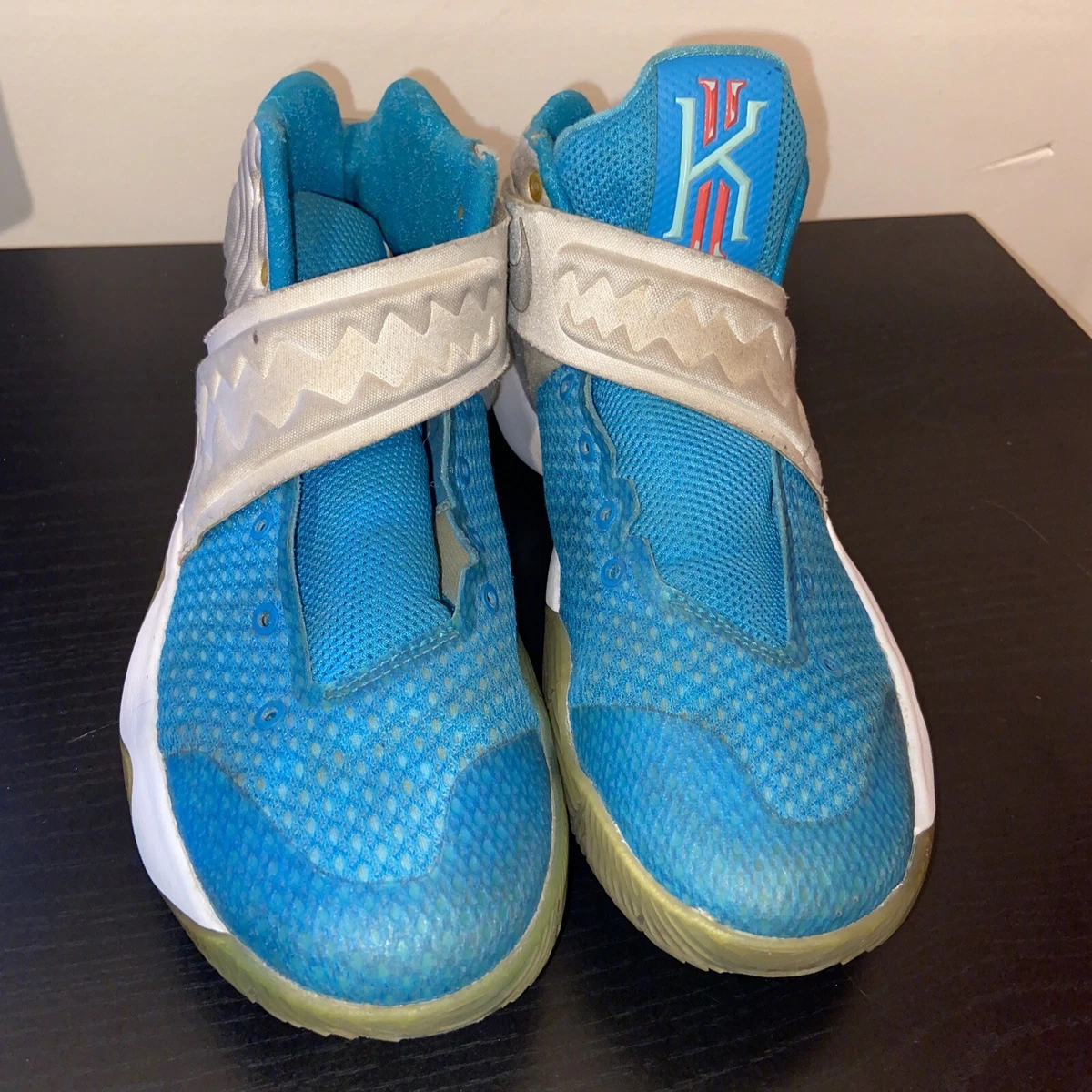 Kyrie irving christmas shoes sale