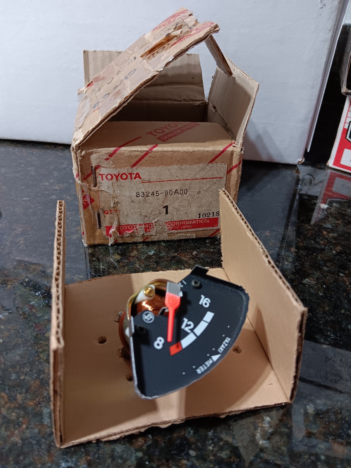 Toyota Land Cruiser FJ60 HJ60 BJ60 FJ62 NOS OEM Genuine Voltage Ammeter 8324590