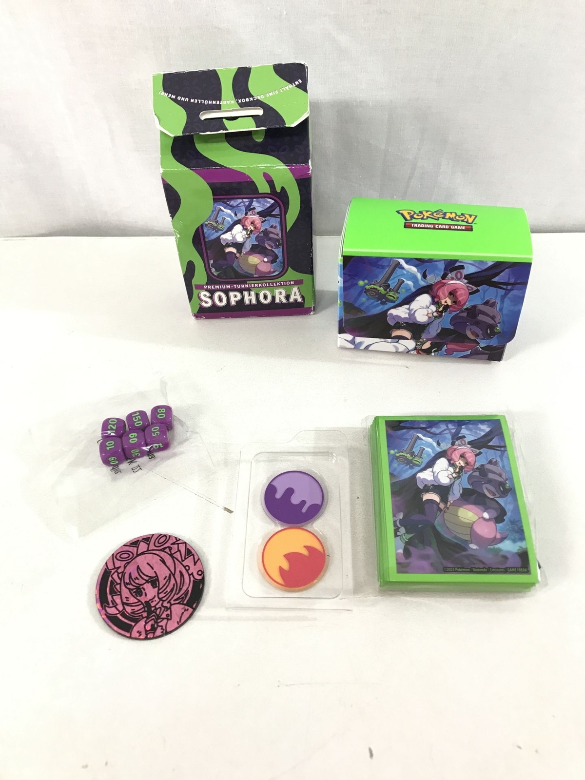 Gioco di carte collezionabili Pokémon: collezione torneo premium Sophora