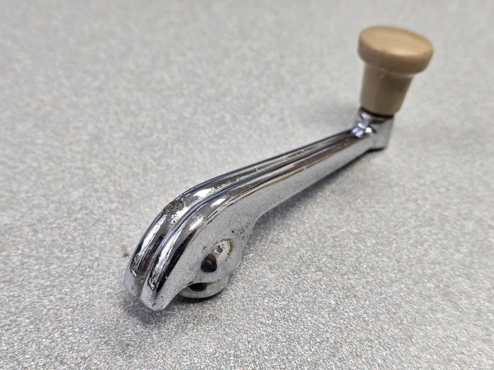 NICE USED ORIGINAL GENUINE PORSCHE 356 356A DOUBLE HUMP CHROME WINDOW CRANK - Изображение 2 из 4