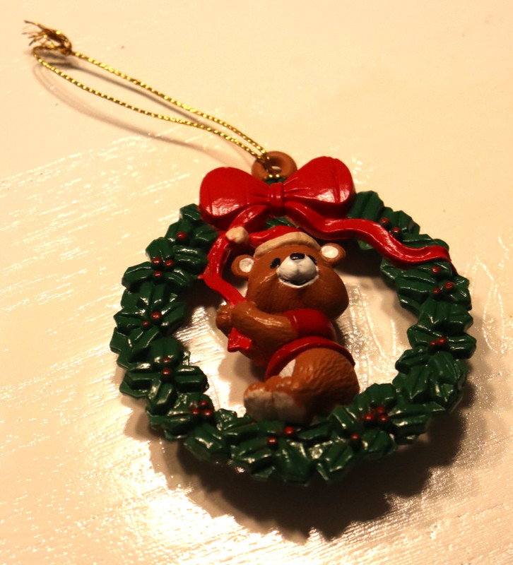 Vintage Plastic Wreath with Bear in the Middle Christmas Ornament