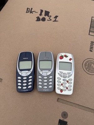 Lot of 3 Vintage Nokia Mobile Cell Phones Nokia - Selling As Is! Untested