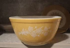 Vintage Pyrex #402 Butterfly Gold 1.5Qt Nesting Bowl