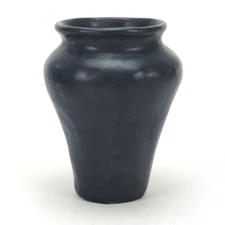 Arts & Crafts student hand built studio pottery 6 5/8" dark blue vase ABS 1916