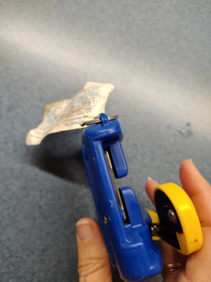 MIGHTY TITE Ultimate Seat Belt Tightener Car Toddler Baby Sunshine Kids Safety - Image 4 of 4