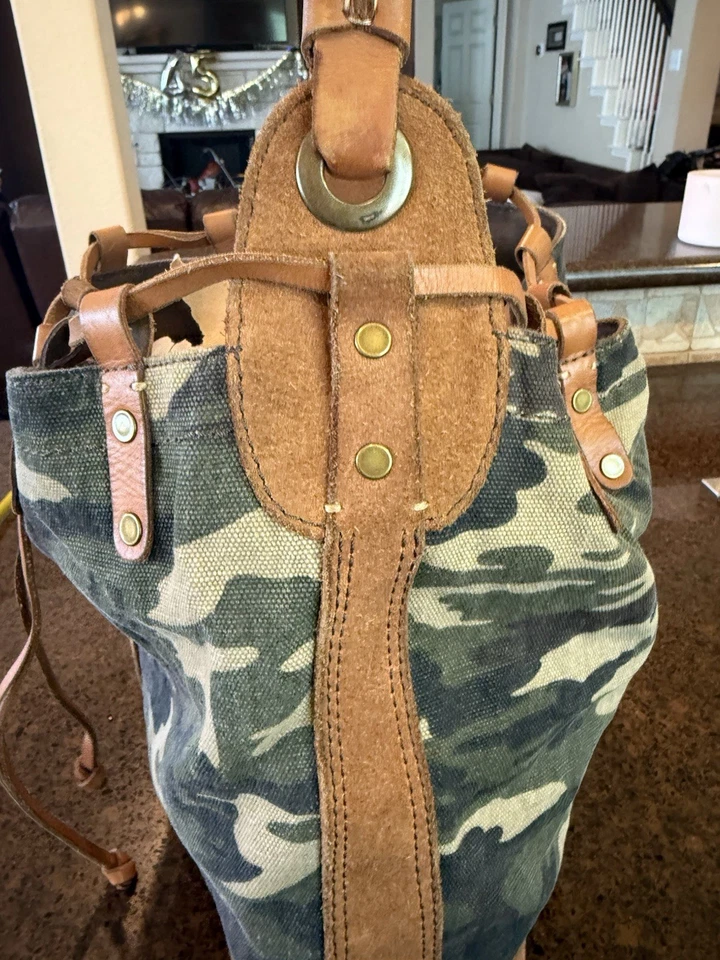 Lucky Brand камуфляж кожи отделки большой ведро спортивная сумка - Изображение 4 из 4