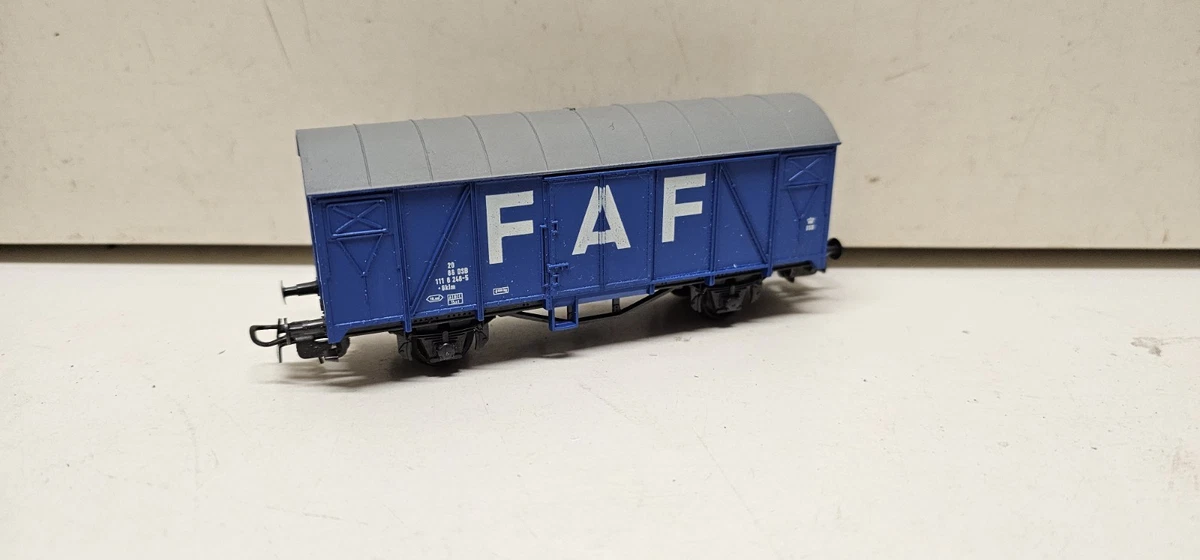 Wagons de marchandises gris Liliput pour modélisme ferroviaire à l'échelle HO