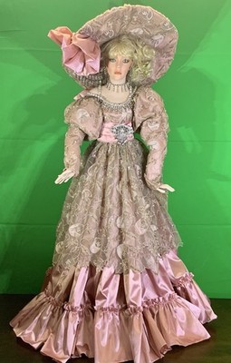 VINTAGE RUSTIE DOLL LE #98/350  ''LEXIS'' 42'' TALL  BEAUTIFUL DRESS+HAT+STAND