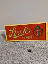 Vintage Strohs Beer lamp