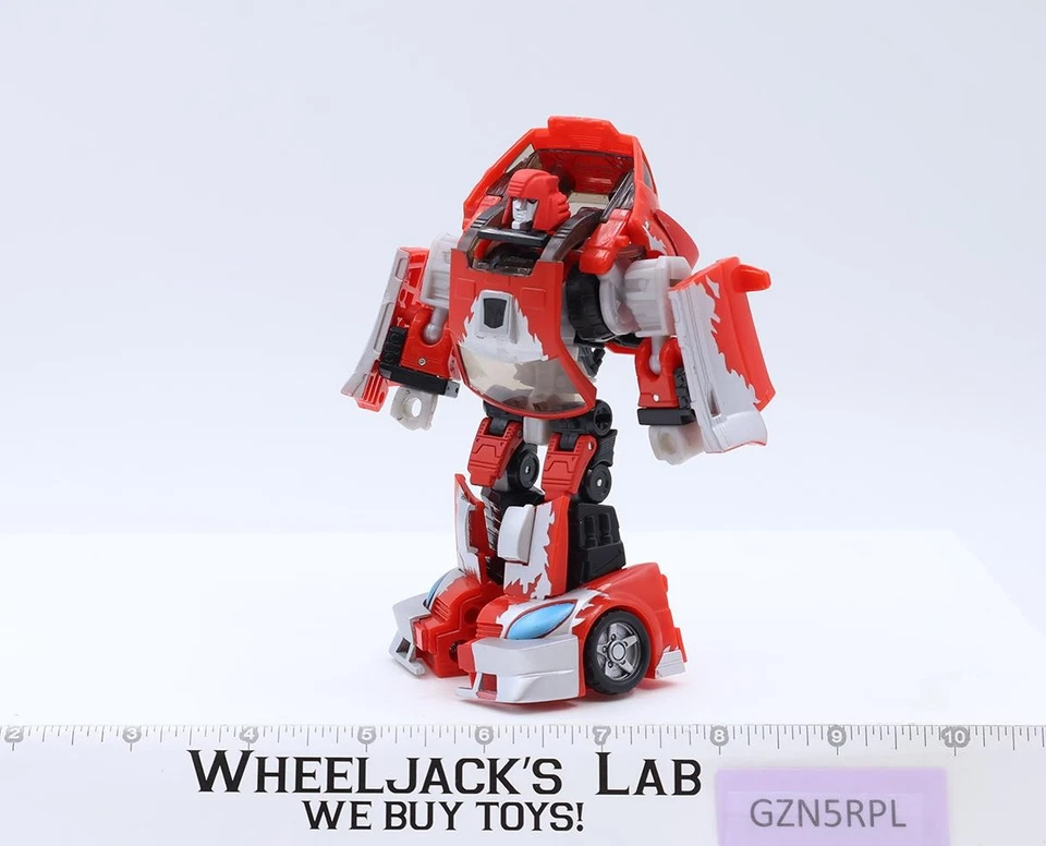 Cliffjumper W/  Upgrade Kit Complete Transformers Classics 2007 Hasbro - Image 3 of 4