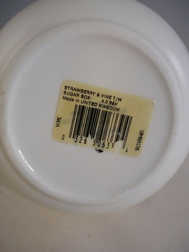 Wedgwood Strawberry & Vine Lidded Sugar Bowl White Bone China 1st British - Picture 6 of 6