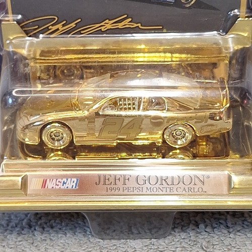 Jeff Gordon #24 Pepsi Chevrolet 1999 Winner's Circle Gold Collection 1:64 - Picture 3 of 5