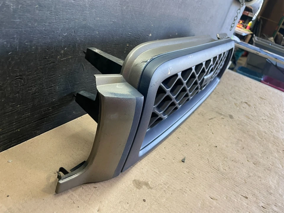 Nissan Pathfinder 1999 2000 2001 parrilla superior delantera OEM M7421 DG Foto 3 de 4