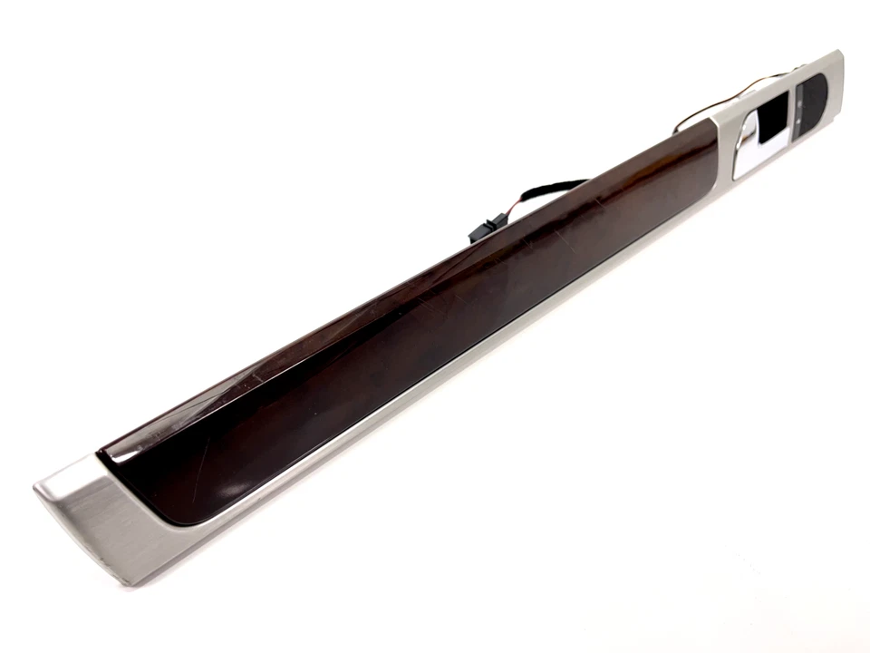 2004-2007 VOLKSWAGEN TOUAREG MAÇANETA TRASEIRA ESQUERDA DA PORTA COM ACABAMENTO DO PAINEL DE MOLDAGEM - Imagem 2 de 4