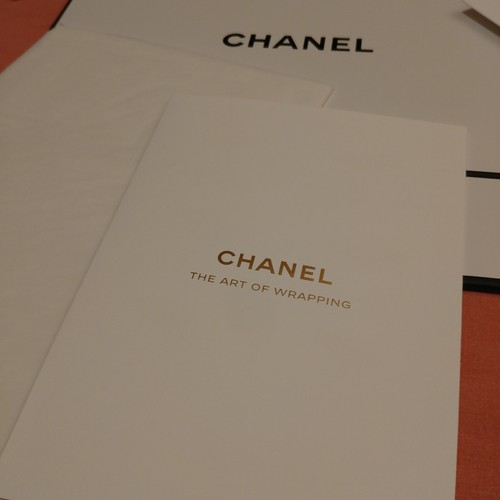 CHANEL GIFT WRAPPING SET  - Picture 2 of 12