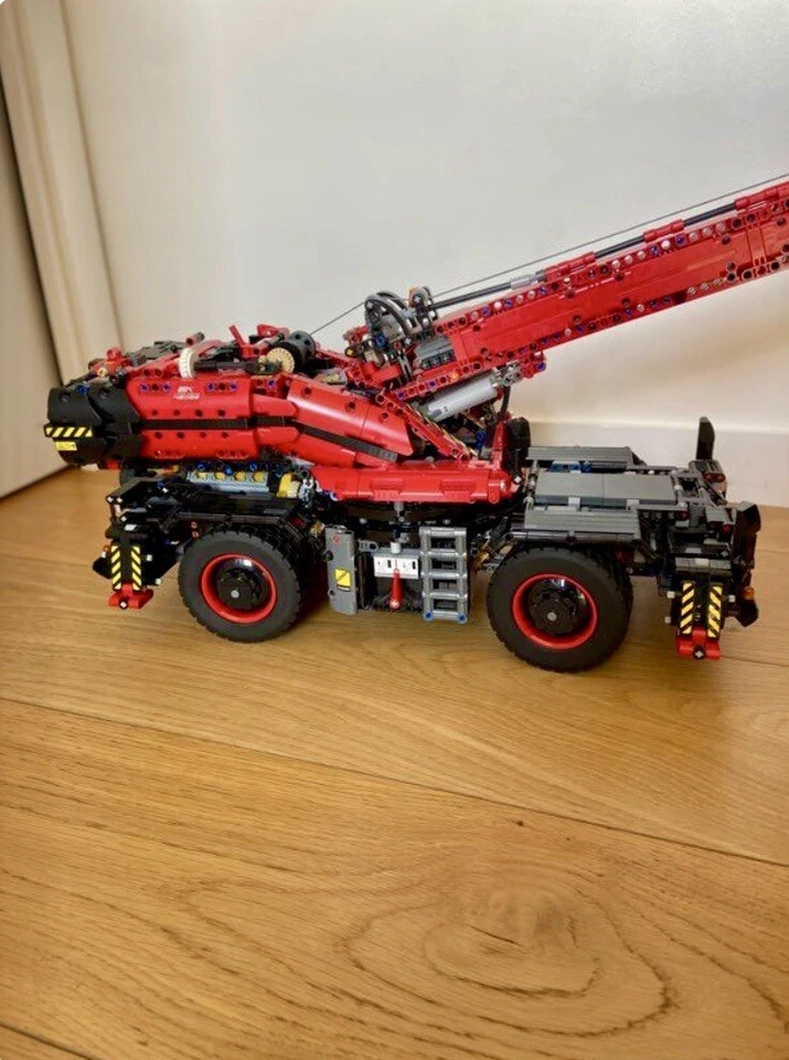 LEGO Technic 42082 Rough Terrain Crane, photo 3 sur 4