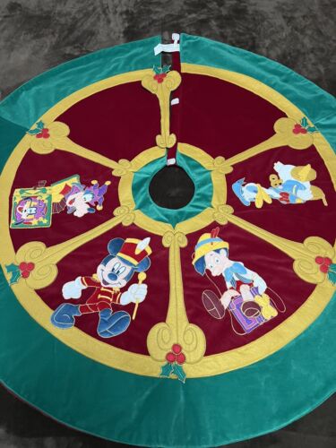 Vintage 90s Walt Disney Store Christmas Tree Skirt Mickey Goofy Donald Pinocchio