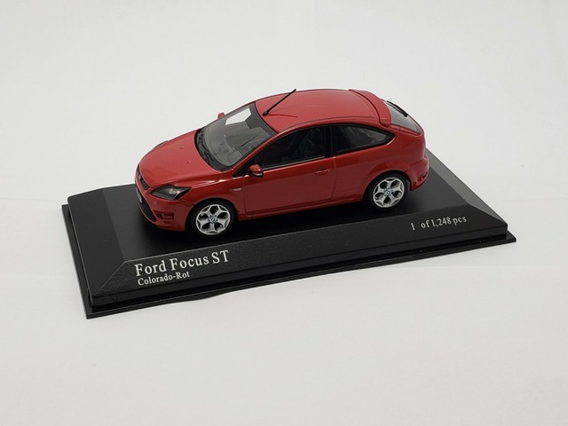 ford focus minichamps