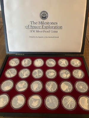 True Life Coin (TLC)コレクター14枚&ピンバッジセット 1989 Marshall Islands Space Exploration Set .999 Silver $50
