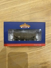 Bachmann OO Gauge 38-602A 21 Ton Grain Hopper BR Bauxite (Late) Weathered  