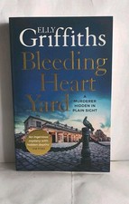 Image of Bleeding Heart Yard: Breathtaking thriller from the... - Elly Griffiths