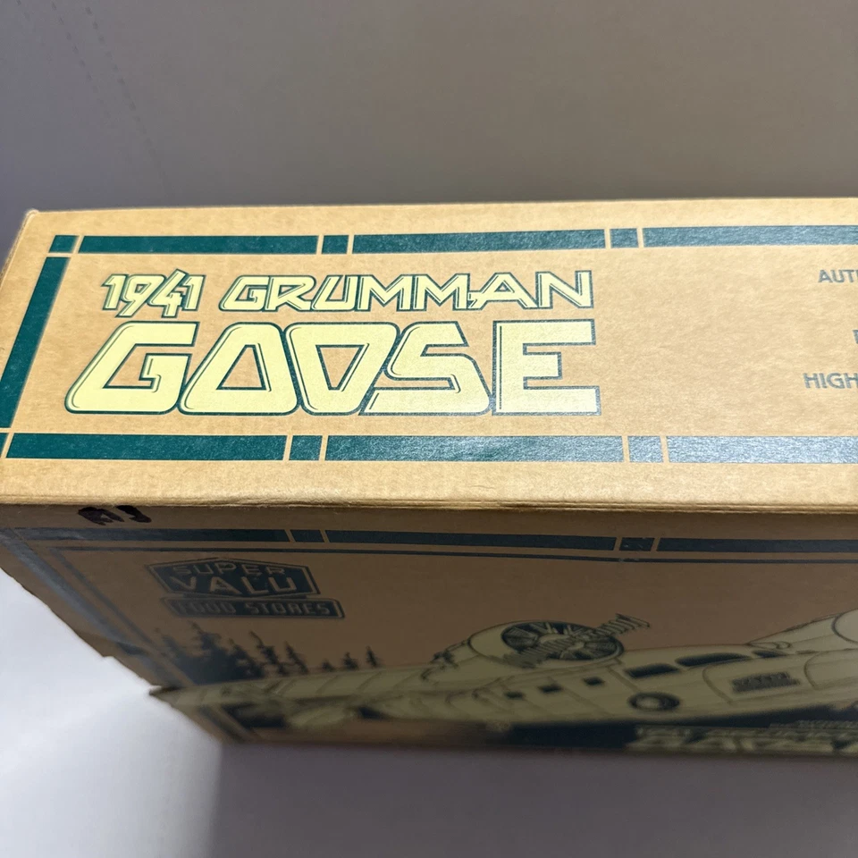 Banco de monedas de avión Grumman Goose Ertl 1941 metal fundido a presión Foto 2 de 4