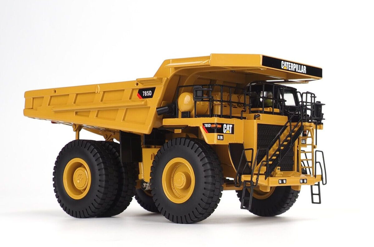 Diecast Masters 85216C - Caterpillar CAT 785D Off-Highway Diecast Masters 85216C - Caterpillar CAT 785D Off-Highway