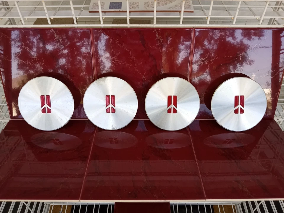 Oldsmobile 88 1993-1995 tapa central (4) tapas de fábrica OEM 7,75" # 25613984 vintage Foto 3 de 4