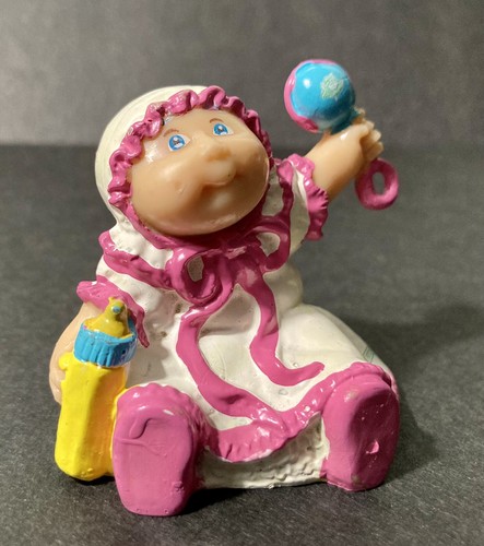 Vintage 1984 2” Cabbage Patch Kids Baby Pink With Rattle & Bottle Toy Figure - Picture 5 of 11